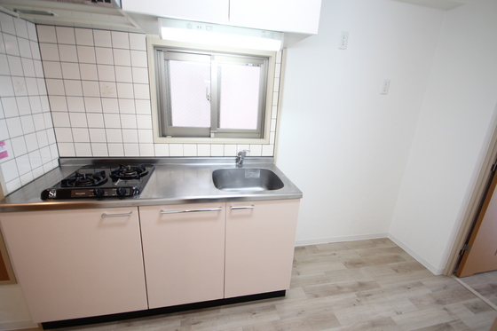 キッチン　※別部屋の写真です