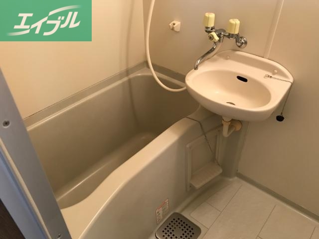 バス・シャワールーム　バス