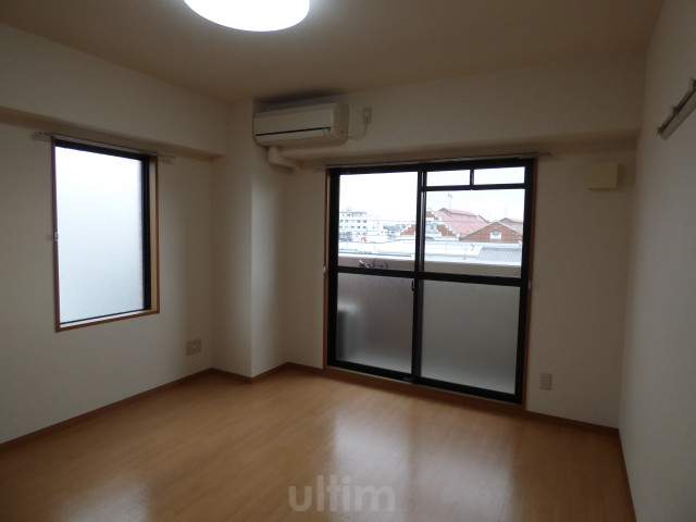 居室・リビング　※他のお部屋の写真です。