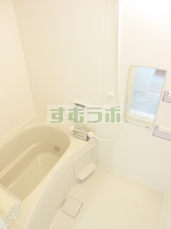 バス・シャワールーム　浴室乾燥付で雨季も安心！