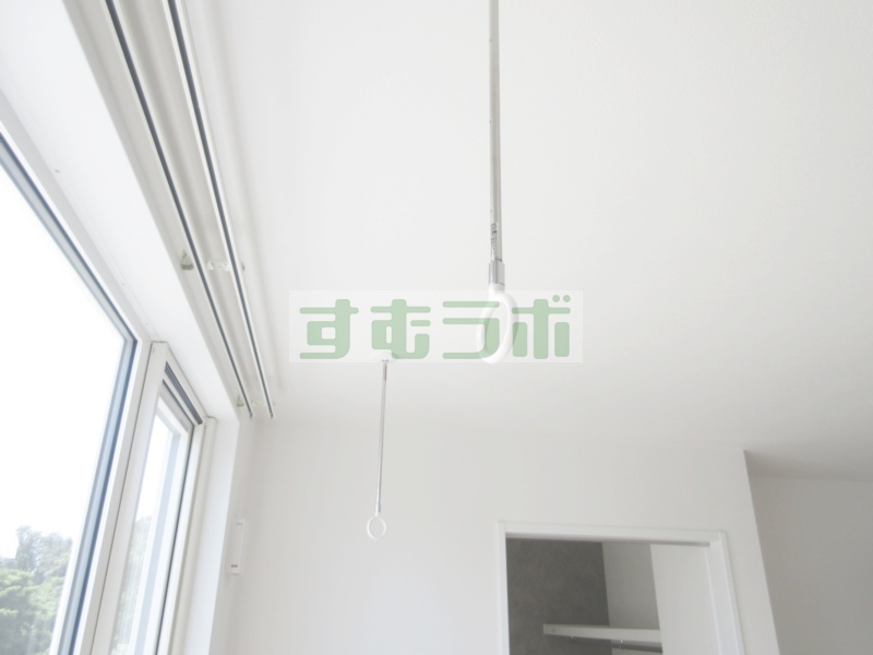 バルコニー　室内干しできます！