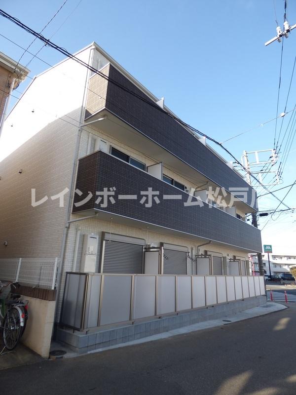 建物外観　落ち着いた雰囲気の外観です