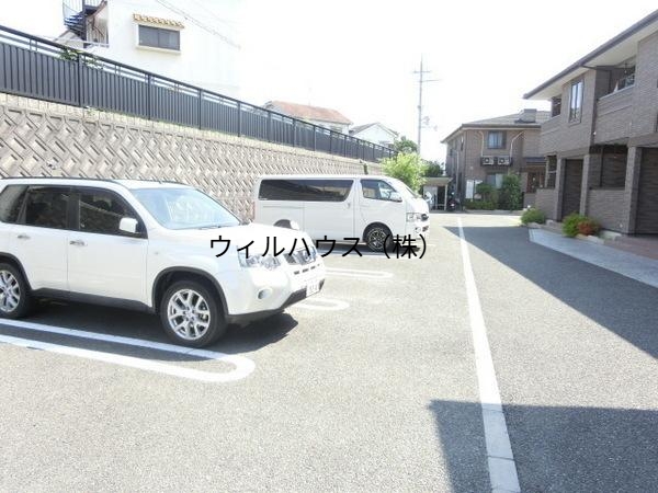 駐車場　敷地内駐車場！
