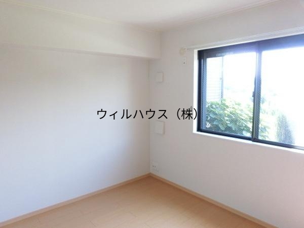 その他部屋・スペース　明るい洋室です！