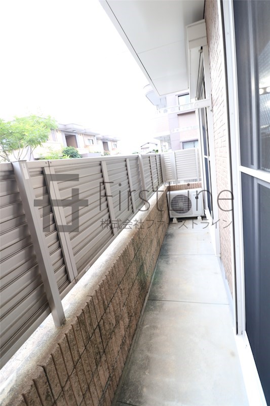 バルコニー　※別棟の写真です