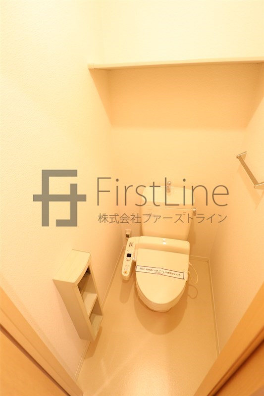 トイレ　※別棟の写真です