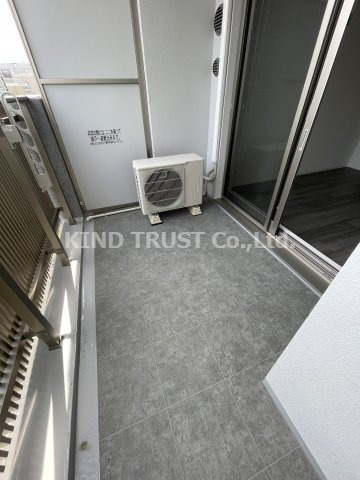 バルコニー　陽当たり良好なバルコニーです