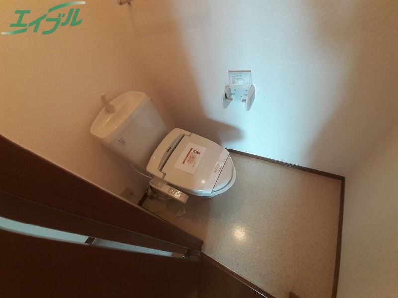 トイレ　同物件別室反転写真