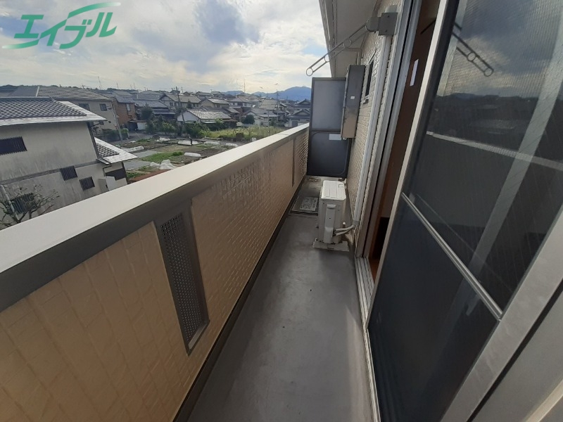 バルコニー　同物件別室反転写真