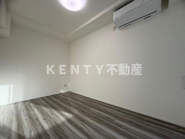 その他部屋・スペース　落ち着いて過ごせるお部屋なので、寝室にいかがでしょうか