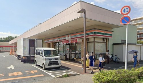 コンビニ　セブンイレブン 船橋前原西6丁目店（コンビニ）まで742m