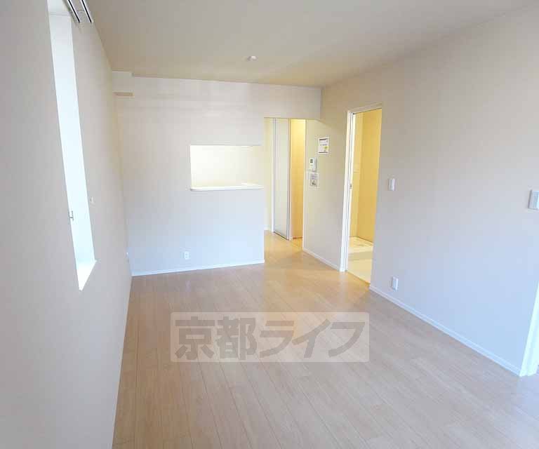 居室・リビング　類似物件の参考写真です。