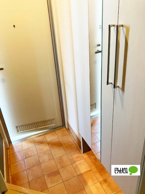 玄関　同タイプ別部屋