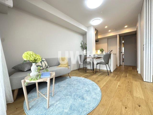 居室・リビング　同じ間取りのモデルルームです