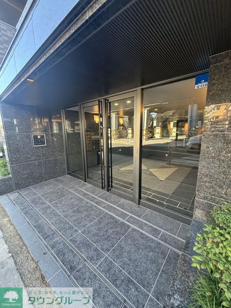 エントランス　庭