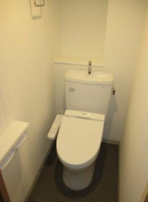 トイレ　※別号室参考写真