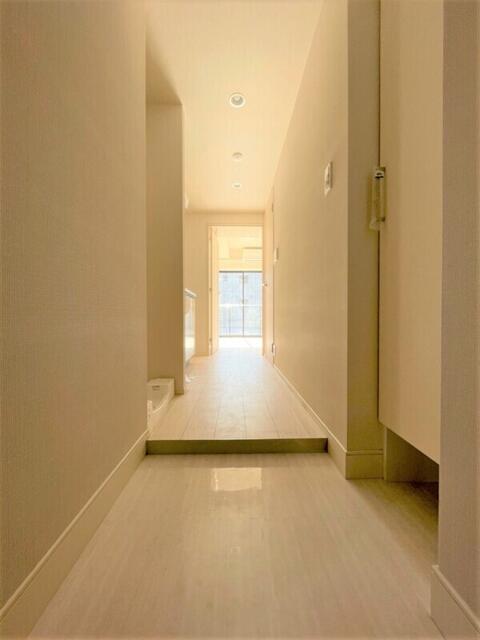 玄関　同物件別部屋