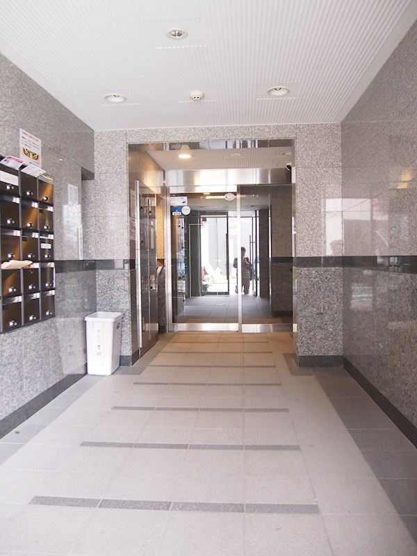 ロビー　※別室参考写真