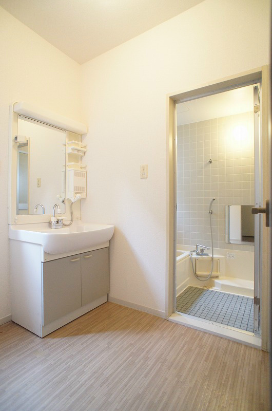 洗面設備　洗面所(洗濯機置場・シャワー付洗面台で忙しい朝でもラクに支度