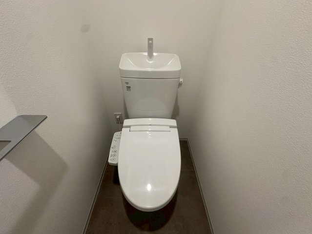 トイレ　シャワー付き