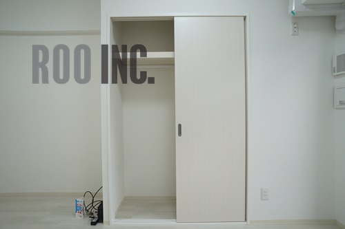 収納　写真は反転のお部屋です