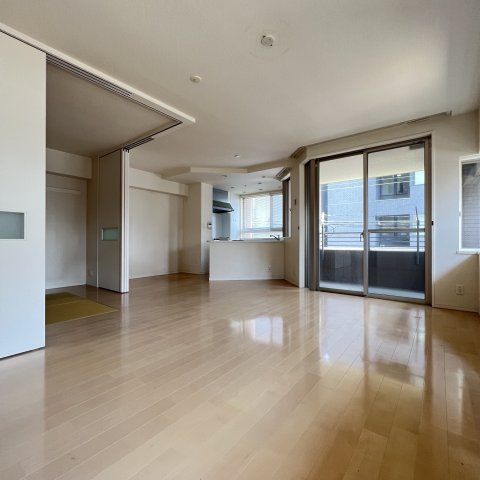 居室・リビング　同仕様タイプです