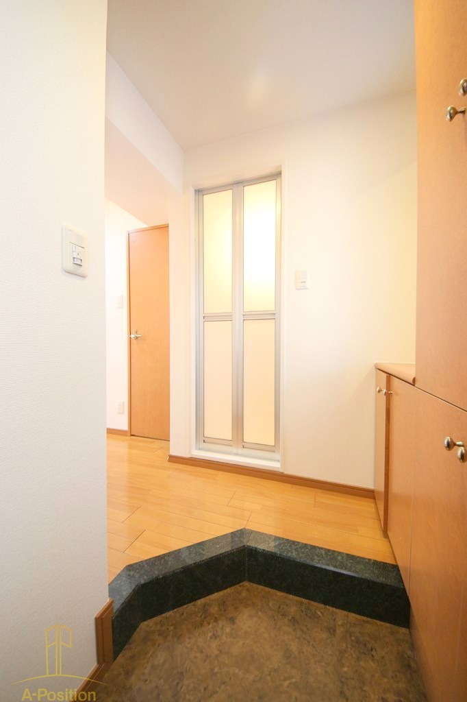 玄関　プレサンス東本町