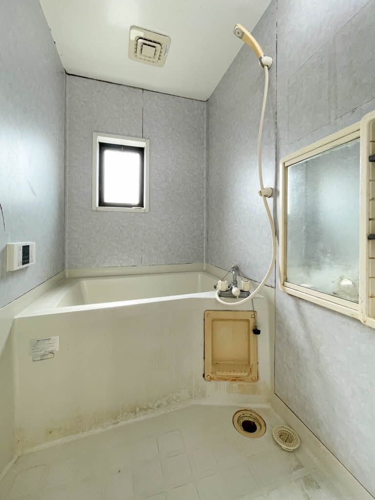 バス・シャワールーム　浴室です。