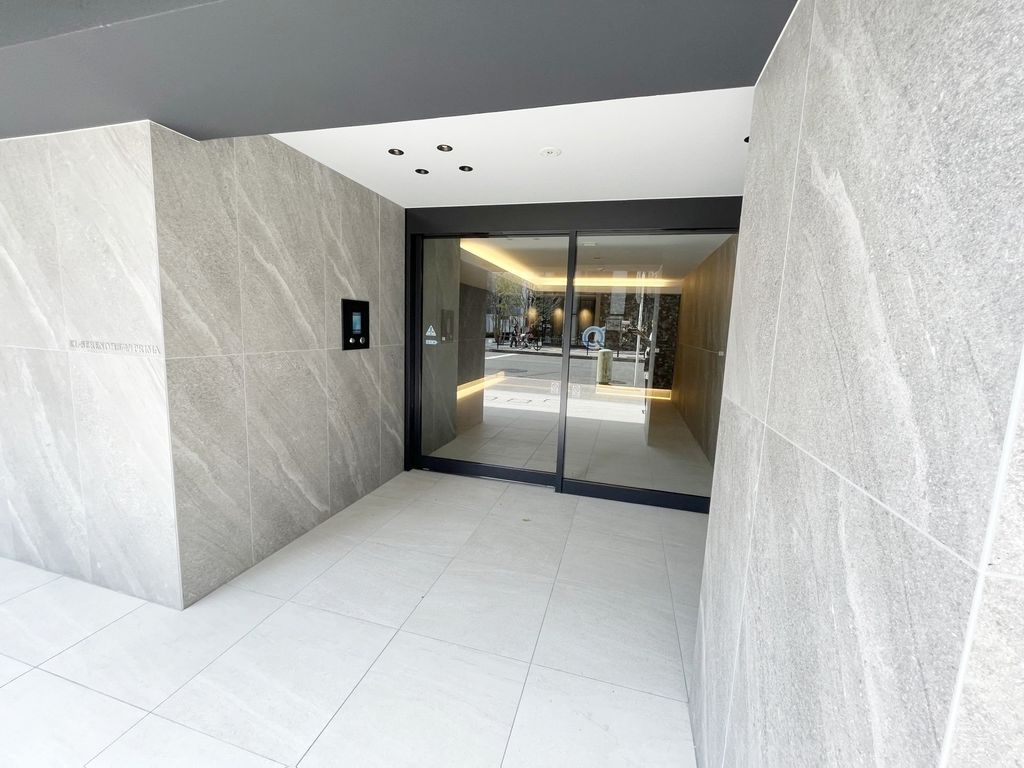 エントランス　エントランス