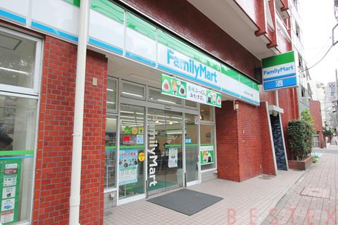 コンビニ　ファミリーマート小石川ゆたて坂店（コンビニ）まで355m