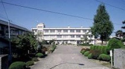 中学校　小合中学校（中学校）まで1500m