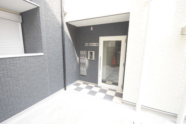 エントランス　エントランス