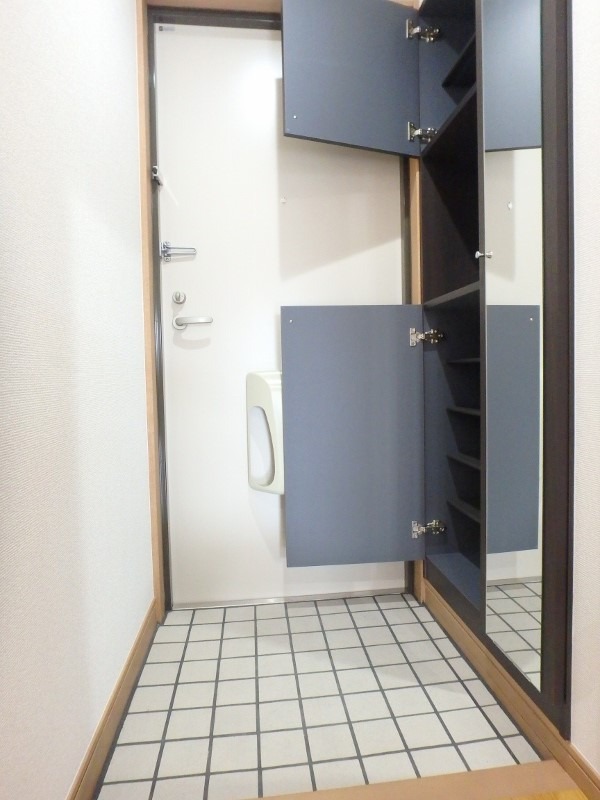 玄関　図面と現状に相違がある場合には現状を優先