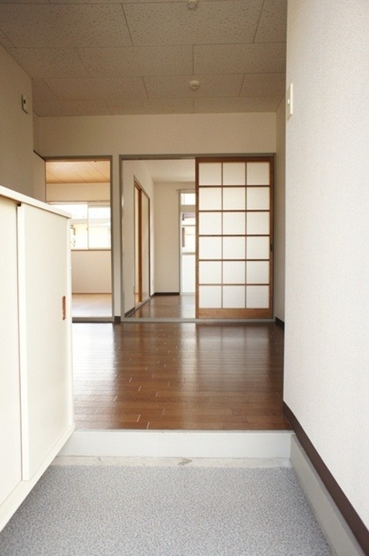 玄関　図面と現状に相違がある場合には現状を優先