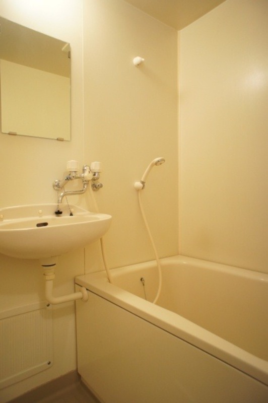 バス・シャワールーム　図面と現状に相違がある場合には現状を優先