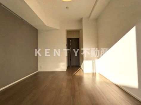 その他部屋・スペース　開放的な寝室です