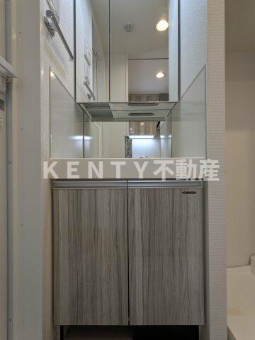 洗面設備　コンパクトで使いやすい洗面所