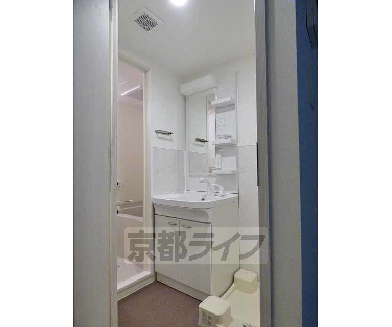 洗面設備　洗面台です。