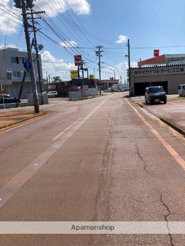 その他　前面道路（その他）まで0m