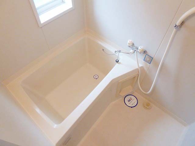 バス・シャワールーム　浴室。