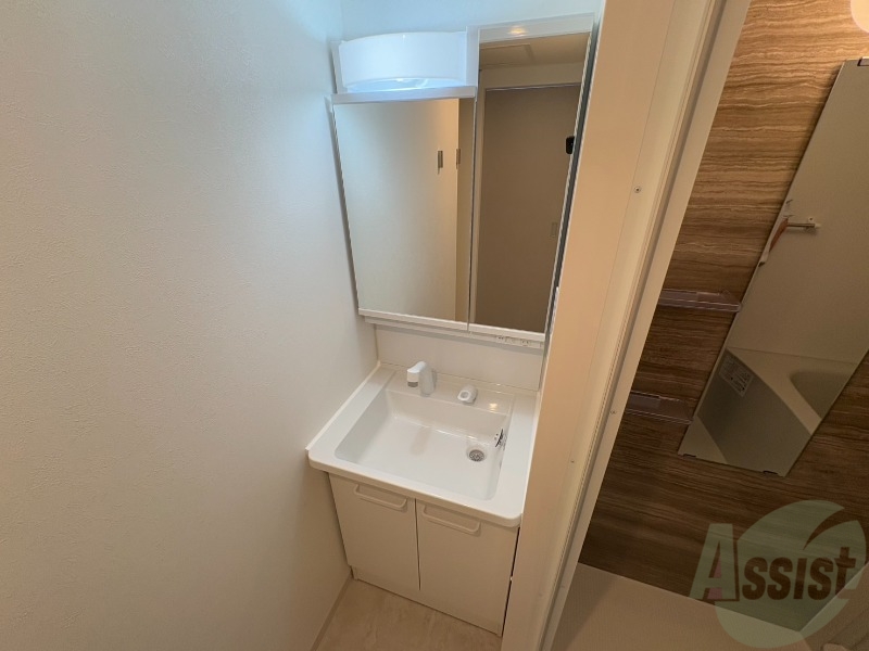 洗面設備　シャンプードレッサーで身支度もラクラクです！