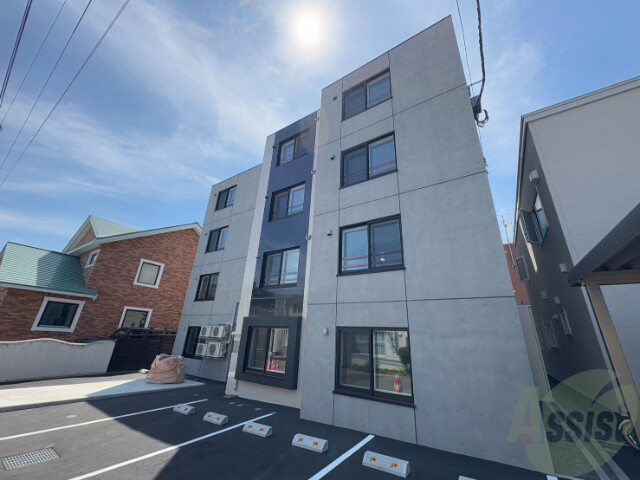建物外観　西区発寒１０条「ｍｏｄｅｒｎｏ　ＨＡＳＳＡＭＵ」