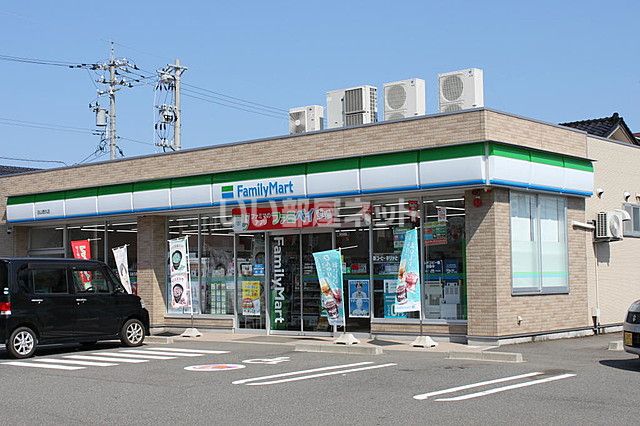 コンビニ　ファミリーマート　白山徳丸店（コンビニ）まで723m