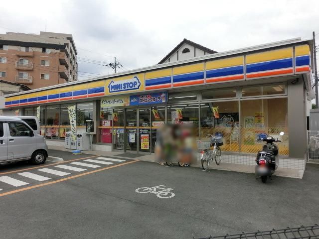 コンビニ　ミニストップ（コンビニ）まで345m