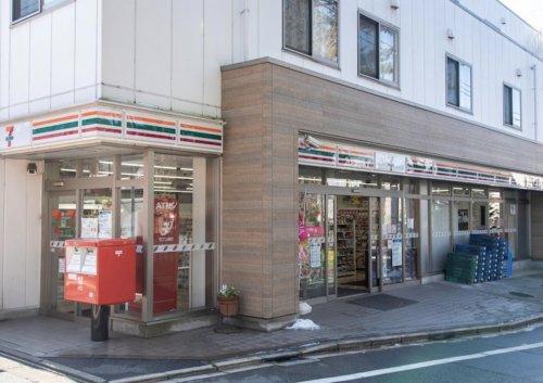 コンビニ　セブンイレブン 杉並堀ノ内3丁目店（コンビニ）まで455m
