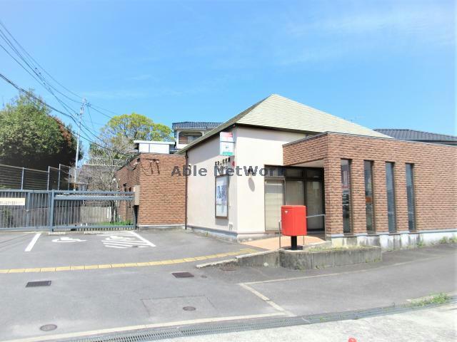 郵便局　真津山郵便局（郵便局）まで809m