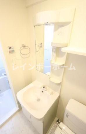 洗面設備　※別部屋参考写真です。