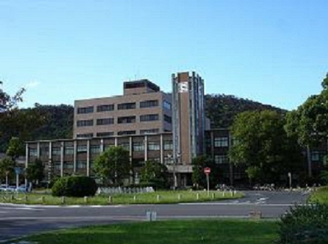 大学・短大　国立大学法人　岡山大学（大学・短大）まで700m