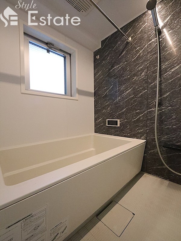 バス・シャワールーム　バスルーム