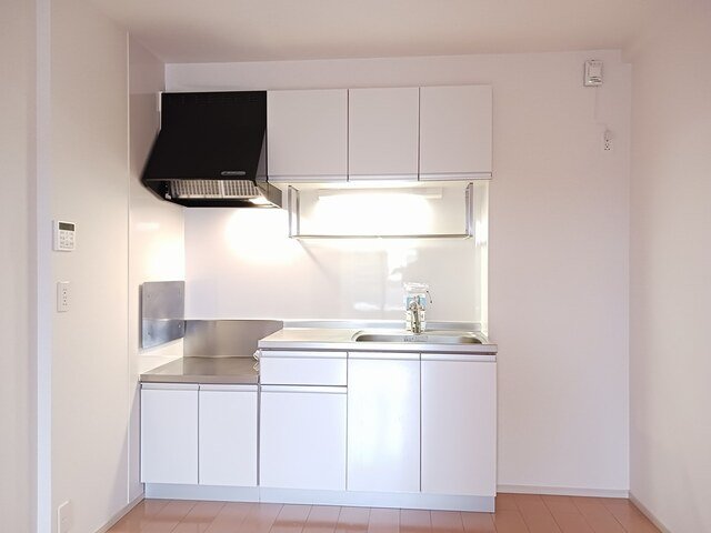 キッチン　コンパクトなキッチンで掃除もラクラク